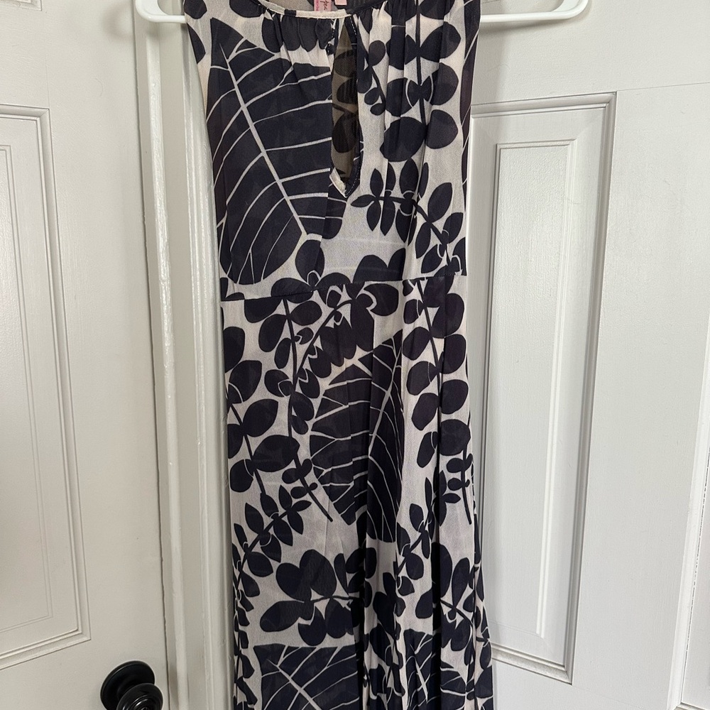 Sweet pea by Stacy Frati small Black and White Leaf floral Print Dress